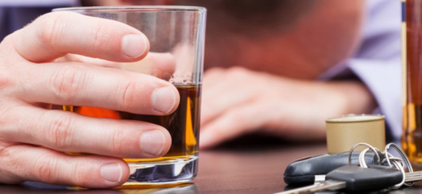 Neblaivus ir neturintis teisės vairuoti vairuotojas sukėlė avariją