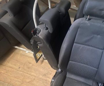 „Audi A4 B7“ salonas