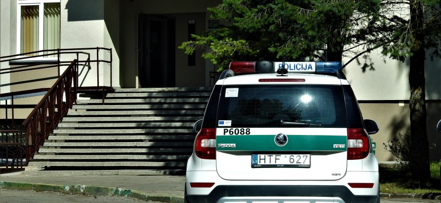 Apšvarino BMW