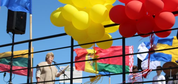 Europos dieną Panemunėlio padangę nuspalvino balionai