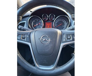 „Ford C MAX Grand“, „Opel Astra“