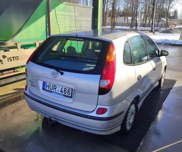 „Nissan Almera Tino“