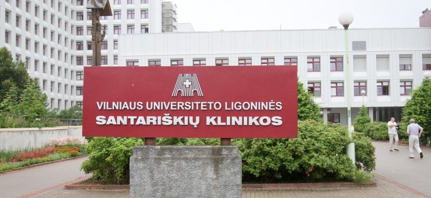 Santaros klinikos imasi riboti planines operacijas, ligonių lankymą