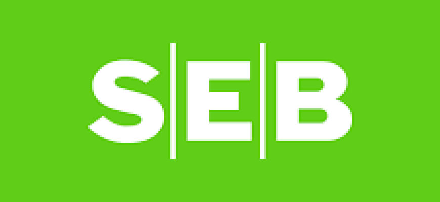 SEB bankas keliems šimtams klientų per klaidą nuskaitė pinigus