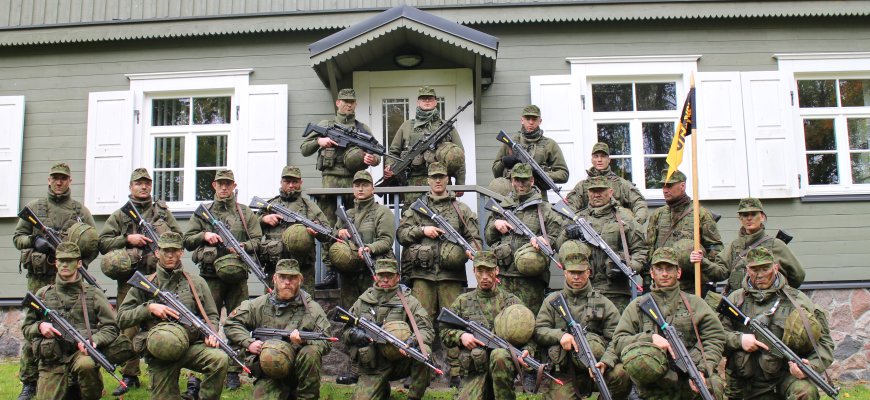 Rokiškio dangų sudrebino amerikiečių sraigtasparniai