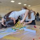 J. Tūbelio progimnazijoje vėl pakibo makaronų tiltai: šiais metais pasiekta 5 kg apkrova (foto)