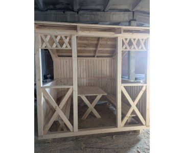 Nauja medinė pavėsinė