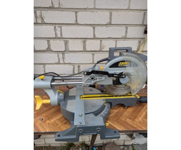 Medžio skersavimo staklės