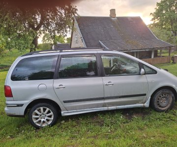 „VW Sharan“