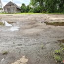 Tvarkys aikštelę prie bažnyčios