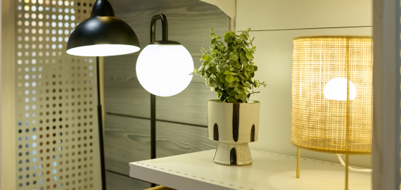 Laikui nepavaldūs pakabinami šviestuvai