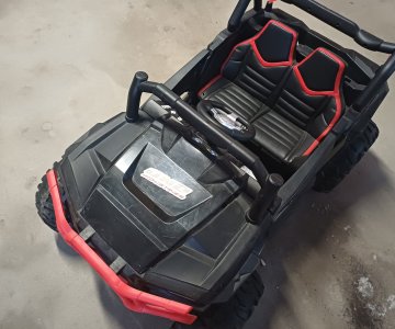 Vaikiškas elektrinis džipas