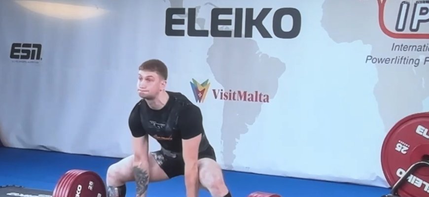 „JTK Grizlis“ sportininkas pasaulio jėgos trikovės čempionate pagerino net tris Lietuvos rekordus 