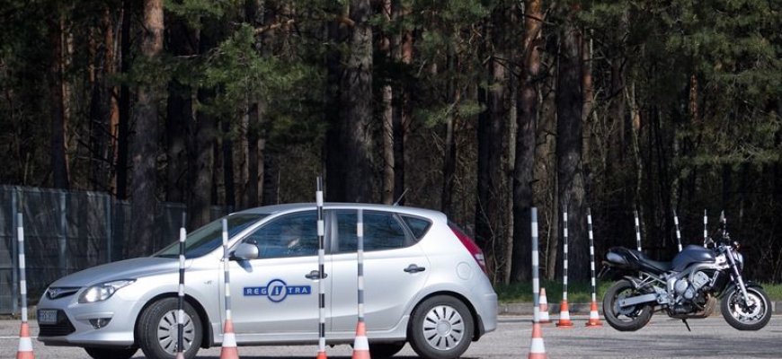 Vairuotojų egzaminavimas vyks realiame eisme