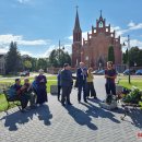 Keliautojas jau namuose: D. Mikalkėnui užkabintas ąžuolo vainikas ir iškeptas kelio formos tortas (foto+video)
