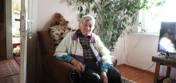 Senamiestyje esančio namo problema: per lubas kapsi vanduo ir laikas (foto)