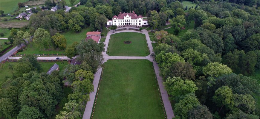 Spalio 20 d. dviračių krosas Rokiškio dvaro teritorijoje