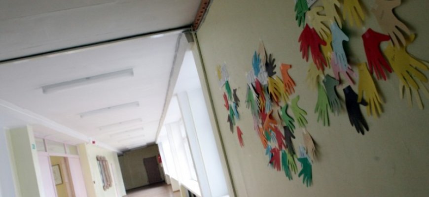 Į pagalbą mokytojams: parengtos rekomendacijos, padėsiančios atpažinti smurtą patyrusius vaikus ir jiems padėti