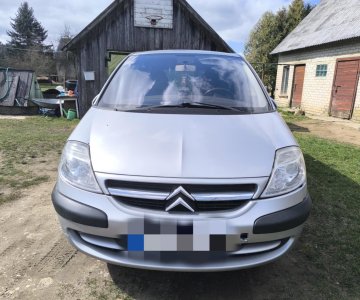 „Citroen C8“