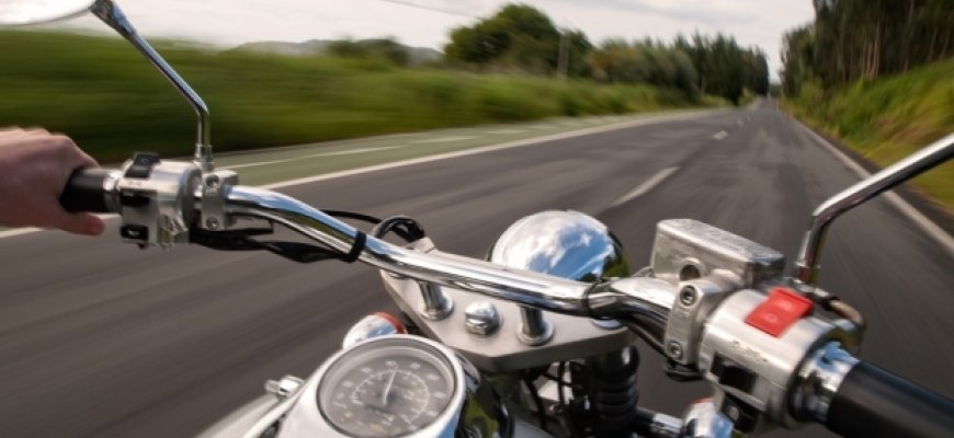 Sulaikytas girtas motociklininkas