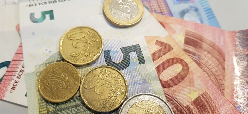 Įspėjimas nepasitikėti asmenimis siūlančiais papildomą darbą: jie gali būti internetiniai sukčiai