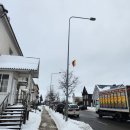 Trispalvės mieste – Rokiškio stulpus po truputį puošia vėliavėlėmis  