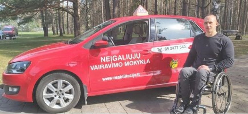 Nemokami vairavimo kursai judėjimo negalią turintiems asmenims