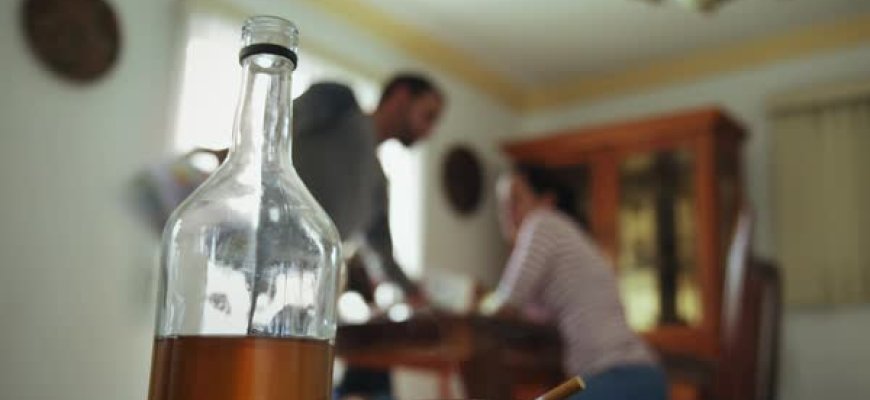 Neblaivių sutuoktinių muštynės