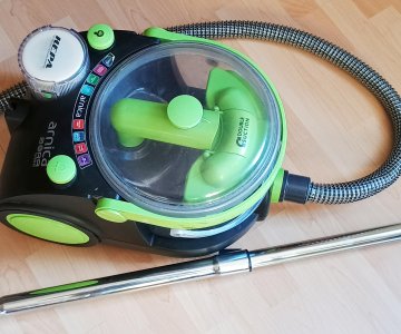 Dulkių siurblys su vandens filtru