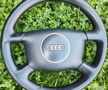 „Audi“ vairas