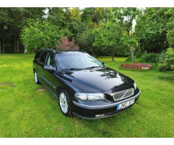 „Volvo V70“