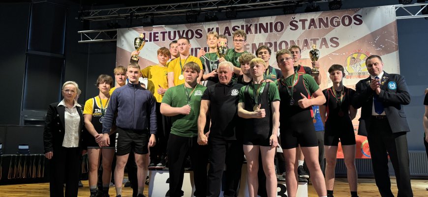 Jų rezultatai nieko nebestebina: „JTK Grizlis“ sportininkai dalyvavo Lietuvos klasikinio štangos spaudimo čempionate