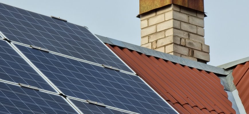 Ministerija skyrė papildomai 9,3 mln. eurų įsirengti saulės elektrines