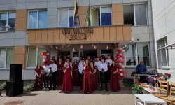 Kamajiškiai išlydėjo pavasarį ir... XXI-ąją abiturientų laidą (foto+video)