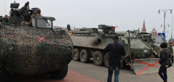 Nepriklausomybės aikštėje - belgų karinės technikos paradas (foto)