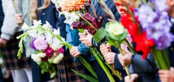 Rugsėjo 1-ąją - galimybė tėvams palydėti vaikus į mokyklą