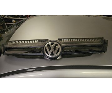 „VW Golf Plus“ grotelės