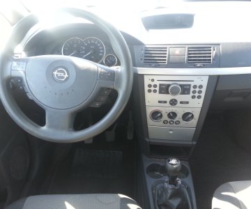 „Opel Meriva“ dalimis