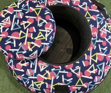 Pripučiama sniego čiuožynė su plastikiniu dugnu