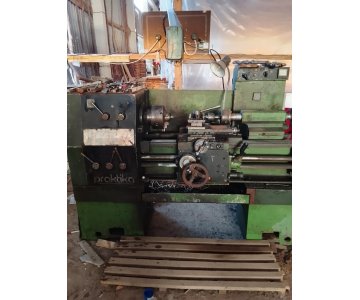 Metalo tekinimo staklės