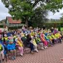 Vienintelė Lietuvoje „Keliaujanti skaityklėlė“ po vasaros klajonių sugrįžo namo: šiemet tapo tarptautine (foto)