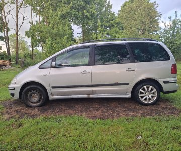 „VW Sharan“