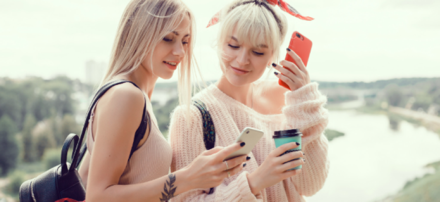 eSIM pradedantiesiems: viskas, ką reikia žinoti prieš kelionę