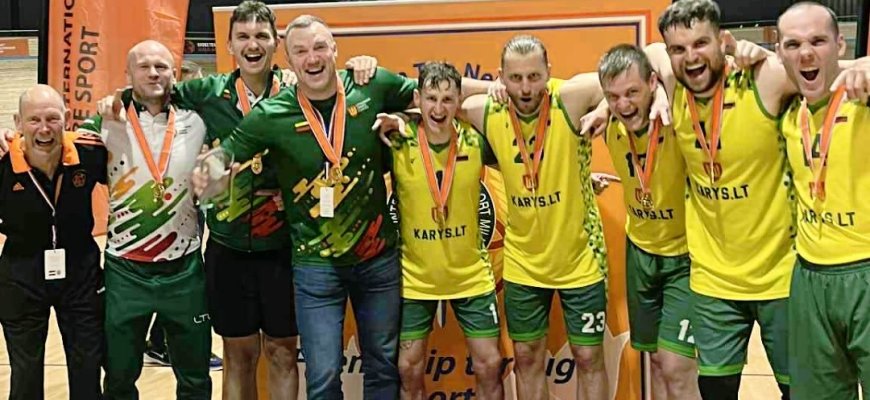 Lietuvos kariuomenės krepšinio komanda puošiasi aukso medaliu: jį iškovoti padėjo rokiškėnas K. Kvedaravičius