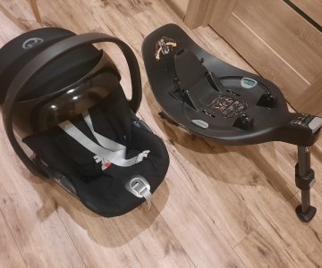 „Cybex“ kėdutė su baze