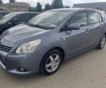 „Toyota Verso“