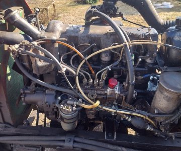 Savos gamybos traktorius 