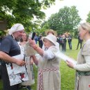 Tradicijos gyvos: Konstantinavos bendruomenė sukvietė į tradicines šienpjovių varžytuves (foto)