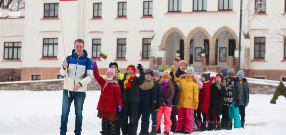Rokiškio krašto muziejuje vieni pirmųjų šventinę nuotaiką paskleidė jaunieji piliečiai (foto)