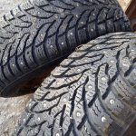 R15 ratai su dygliuotomis padangomis 2 vnt.